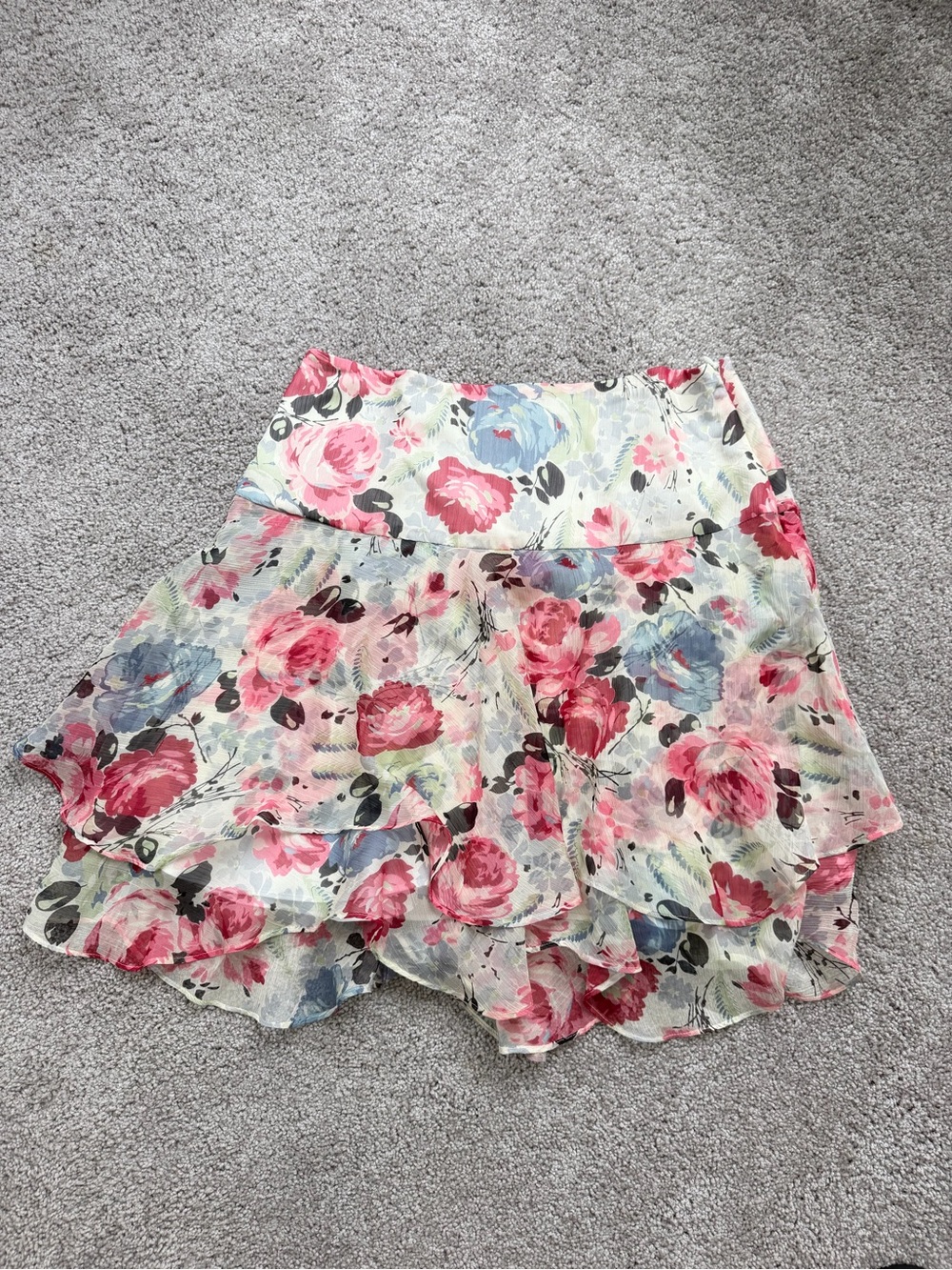 Lauren Ralph Lauren Petite Cream skirt with Pink & Blue Trim 4p